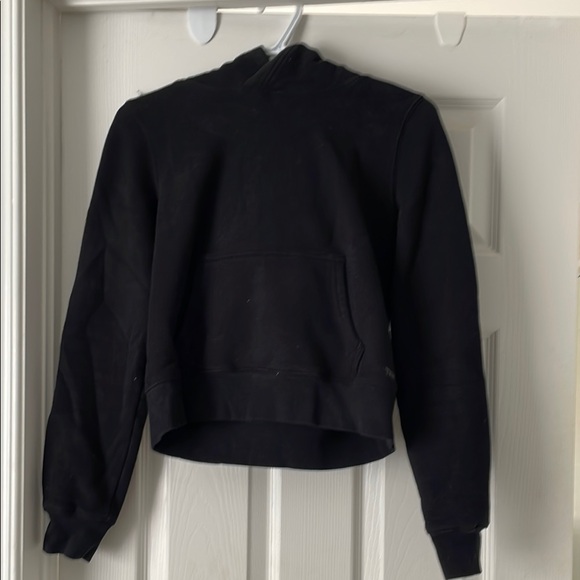 TNA Tops - TNA Black Crop Hoodie